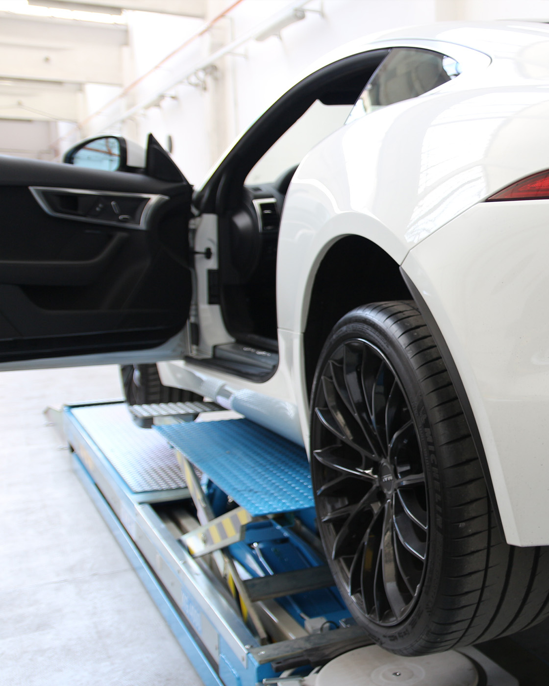 auto elettriche e ibride a torino